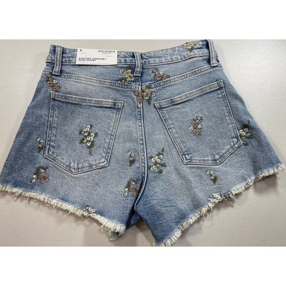 Arizona Jean Co. Juniors Size 3 Vintage Comfort Mom Shorts With 3" Inseam - Picture 2 of 11